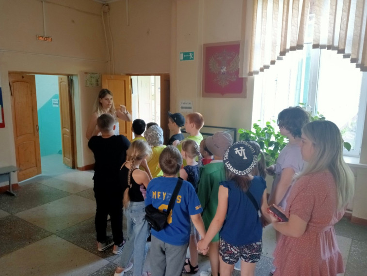 Открытие пришкольного летнего оздоровительного лагеря «Дюймовочка».