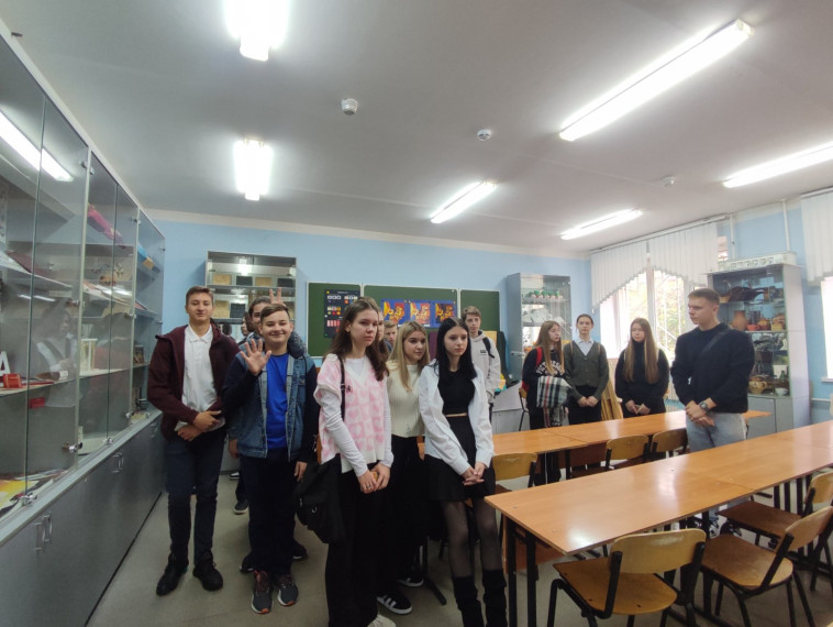 Учащиеся 9б класса посетили Белгородский университете кооперации, экономики и прав.